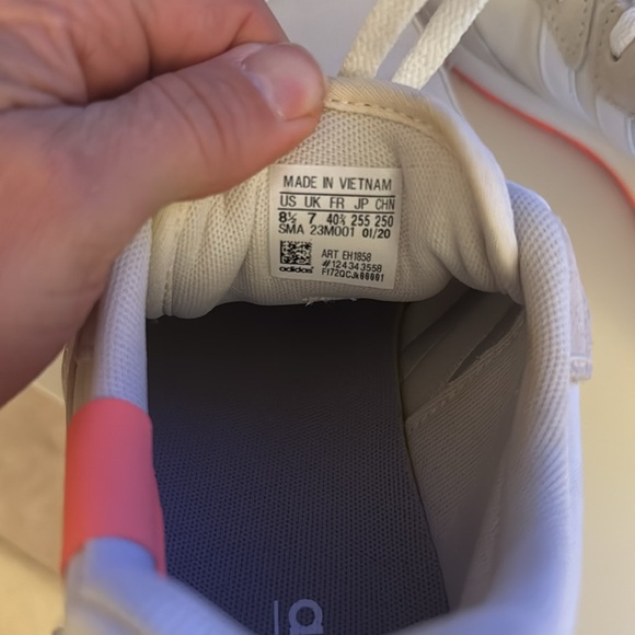 Adidas Womens Retrorun EH1858 White Running Shoes Sneakers Size 8.5 - Picture 7 of 7